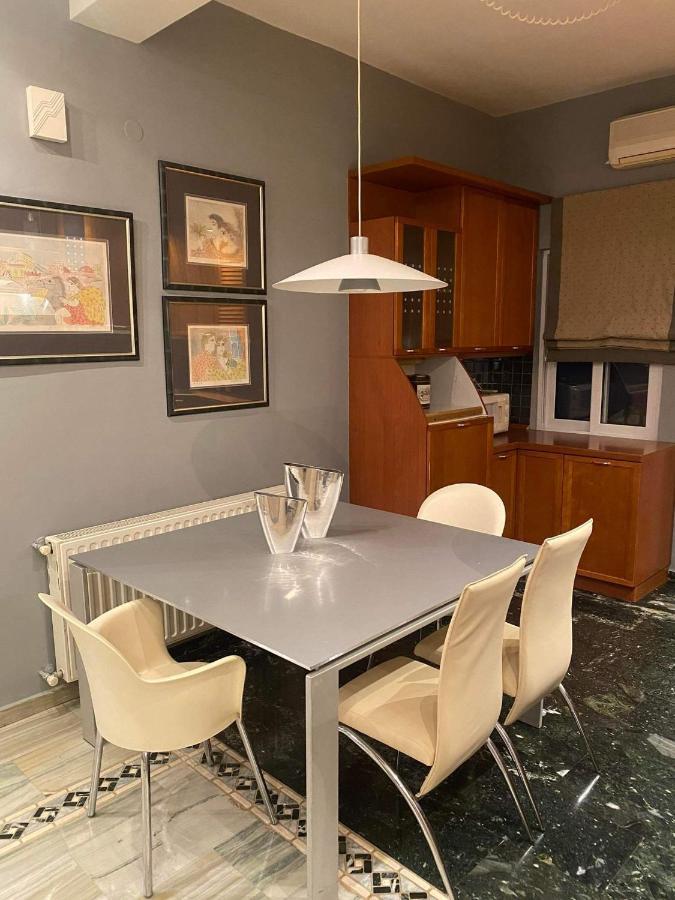 Elegante Apartamento Centrale Tríkala Exteriör bild
